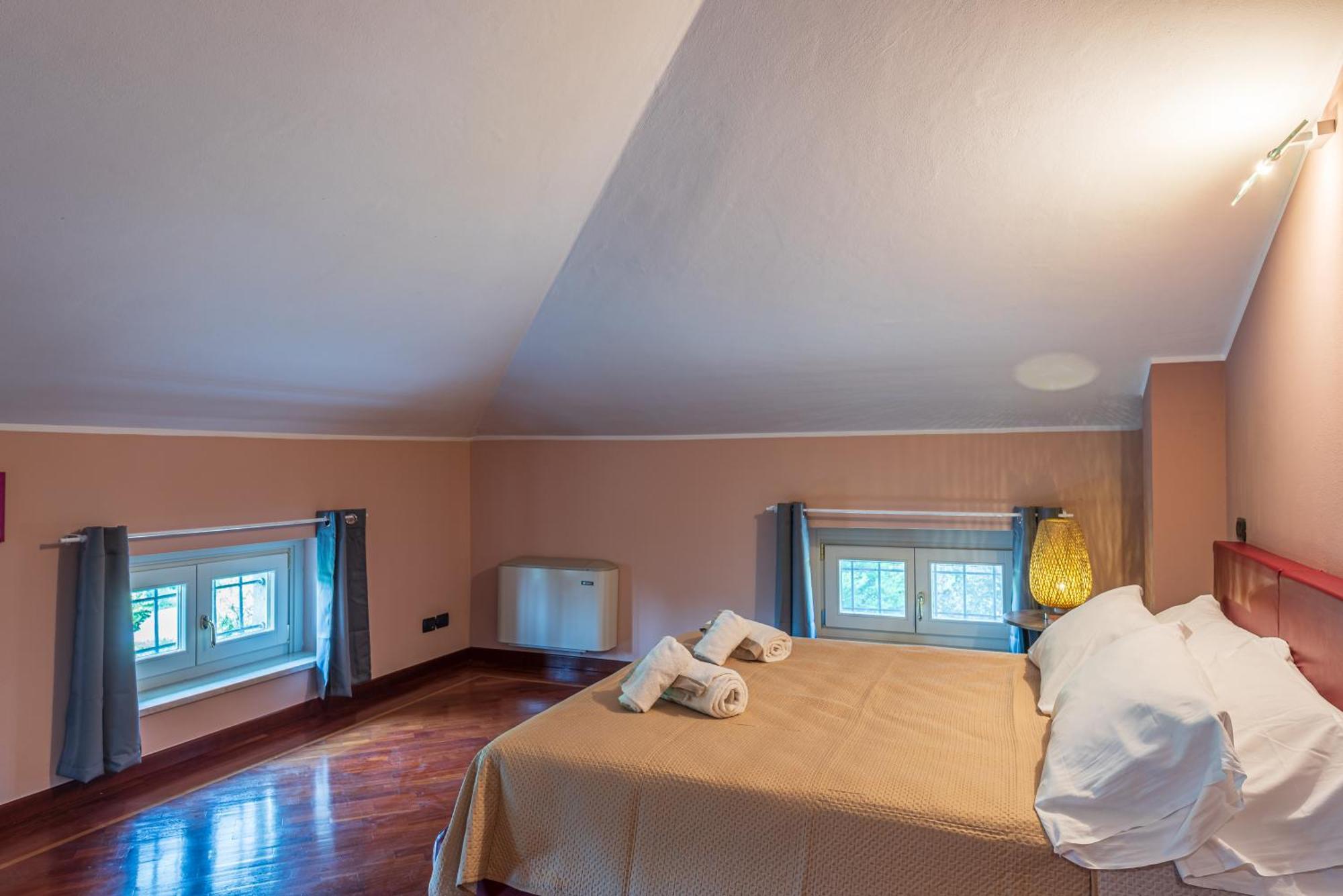 Villa Cornelia , Entire Villa With Private Pool Corneliano d'Alba Экстерьер фото